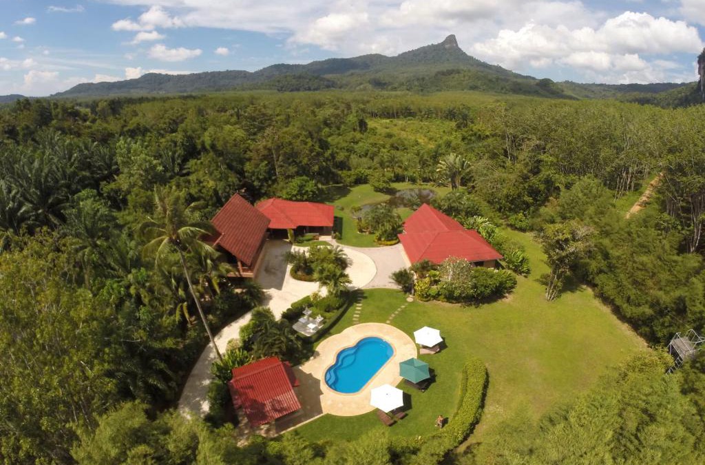 Nong Thale Villa | Cliffside Lagoon Villa