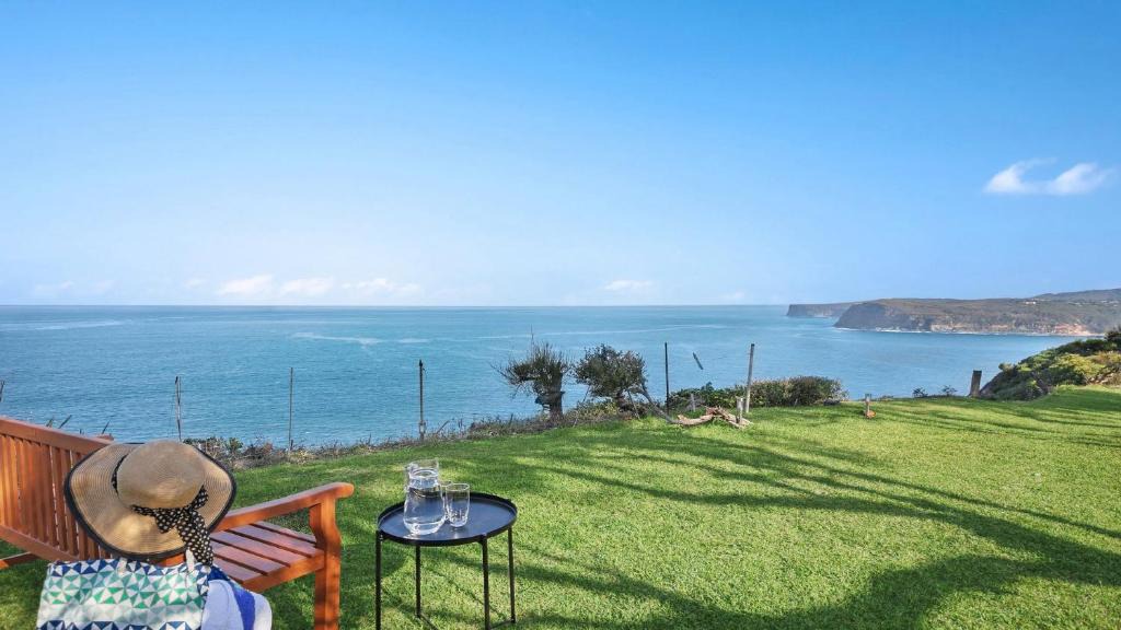 Copacabana House | Clifftop Vista at Copacabana