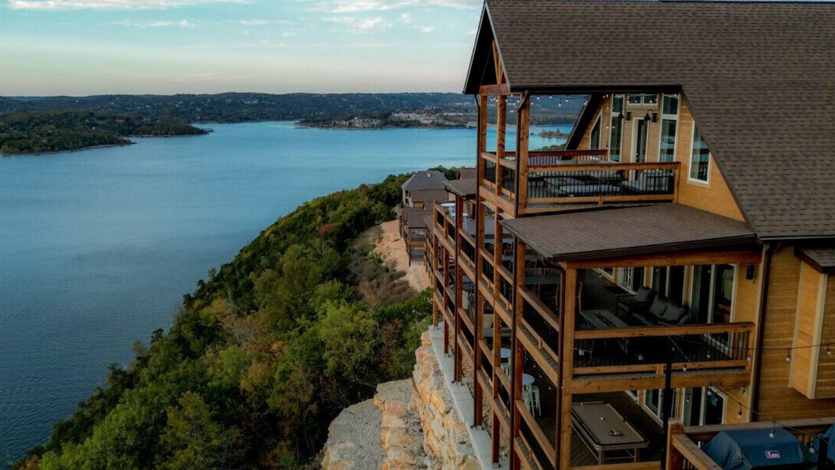 Kimberling City House | Cliffwater: Private Indoor Pool, 2 Hot Tubs, Outdoor Pool Table and Ping Pong
