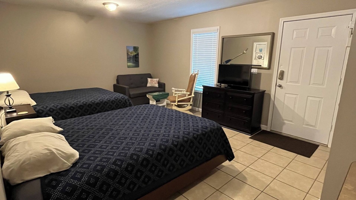 Jamestown Cottage | Clifty Creek Inn—Unit A