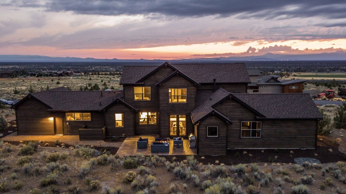 Powell Butte House | Clint by AvantStay | Within Brasada Ranch Community | Golf Course,Pool & Hot Tub