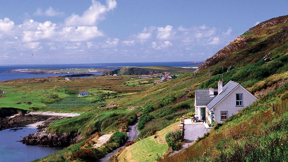 Clifden Other | Cliodhna - Three Bedroom House, Sleeps 6