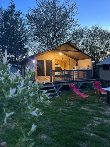 Saint-Ouen-des-Besaces Other | Clos des Monts Tente Lodge Safari J