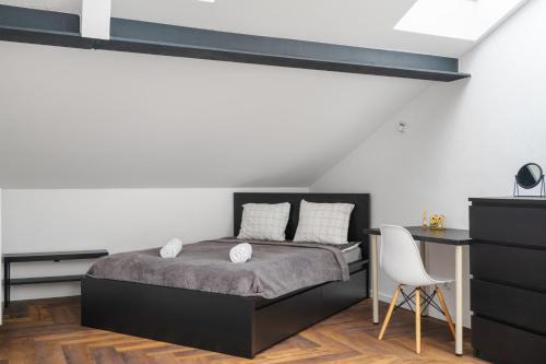 Praga Apartment | Close-Central Warsaw Apartment - Great Location- Praga Północ - 10 People - Marcinkowskiego