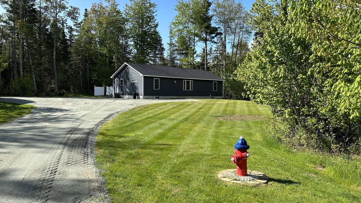 Hancock House | Close to Acadia, MDI and other local attractions in Down East Maine.