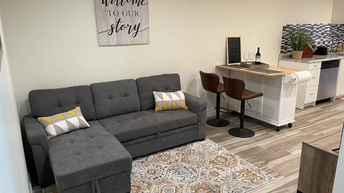Eagle Mountain Apartment | Close to all major outlets, hiking, free parking