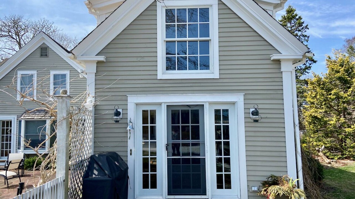 Harwich Port House | Close to beach, dining and downtown