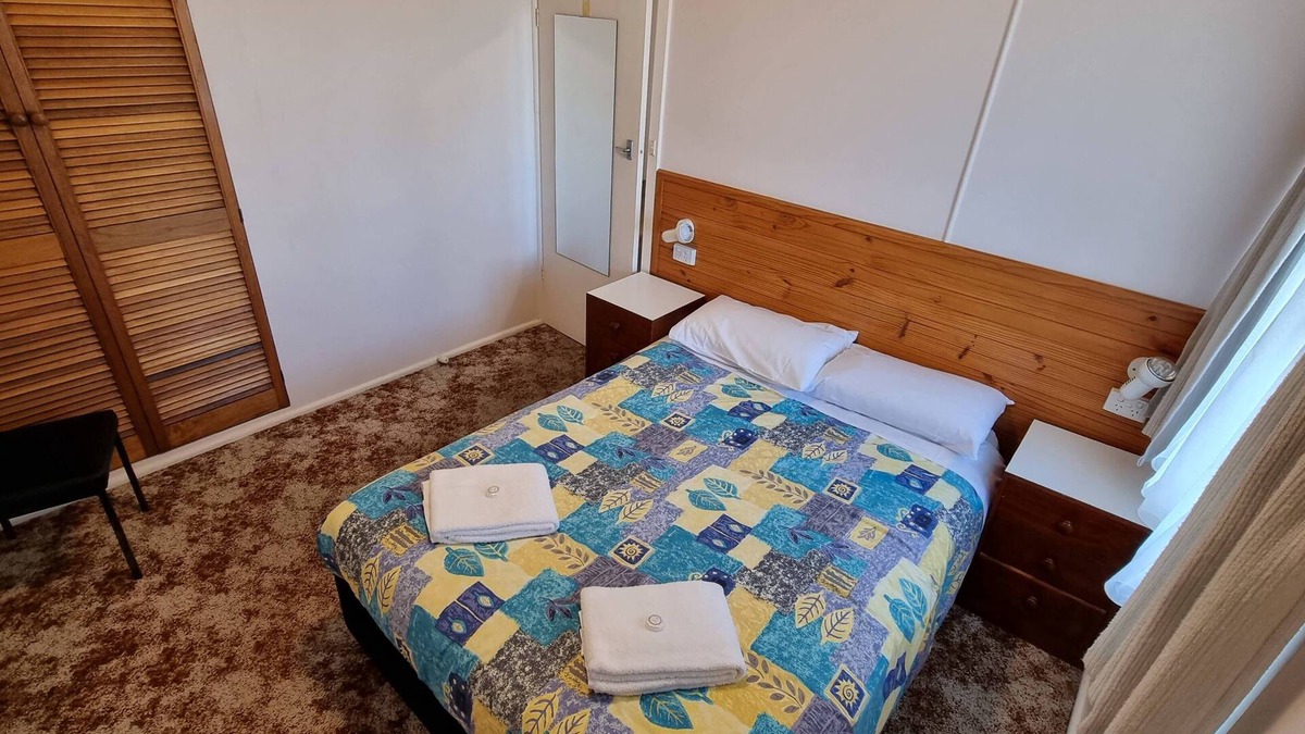 Bermagui Apartment | Close to Beach, Harbour Marina, Country Club, Golf Course, Restaurants, Cafes