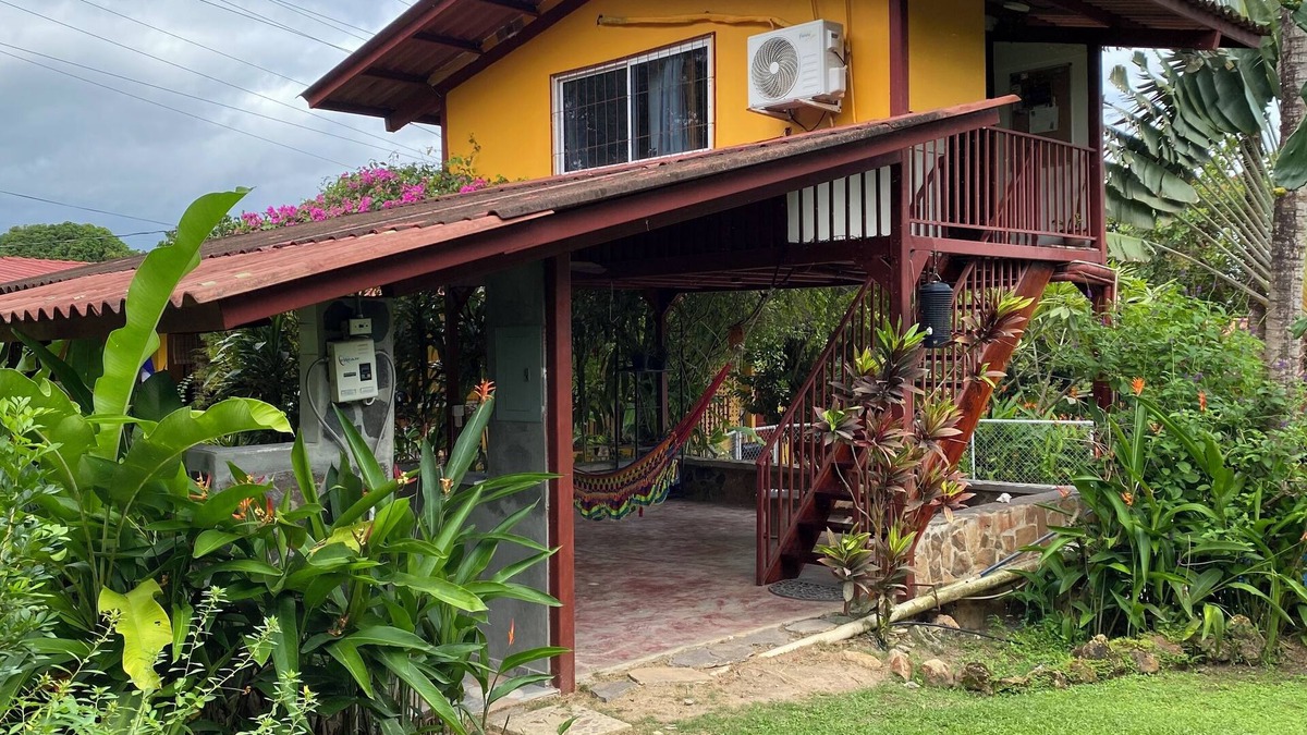San Carlos Cabin | Close to beaches, mountains, waterfalls. Great for nomads/retreats. Quiet/rural