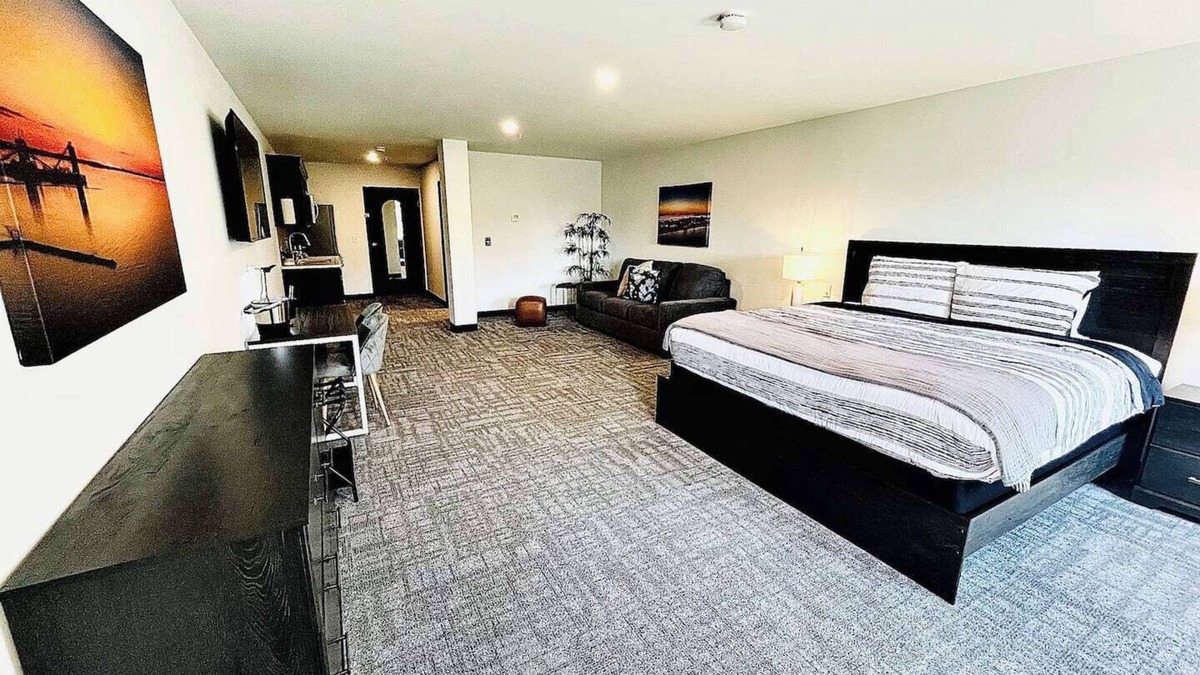 Sandusky Hotel | Close to Cedar Point Sports Force Kalahari