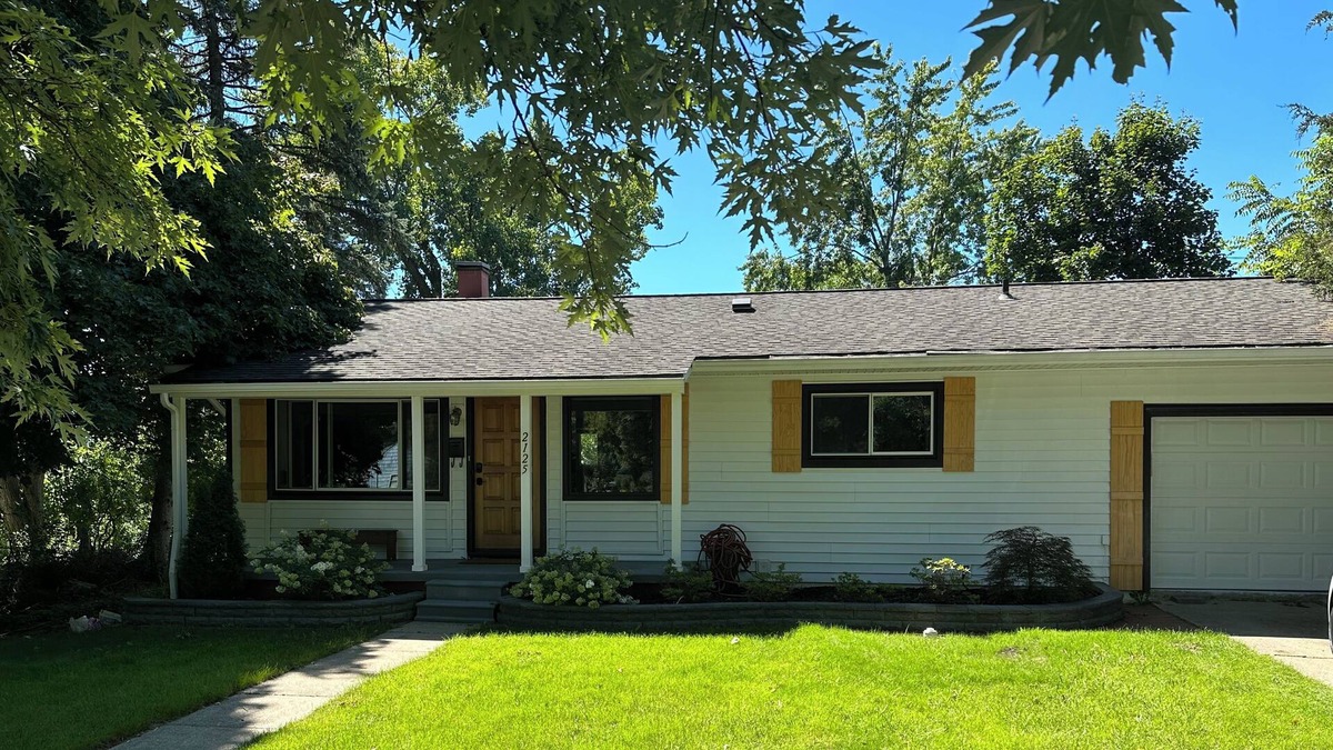 Ann Arbor House | Close to Downtown Ann Arbor, The Big House, U of M Campus and Medical Center