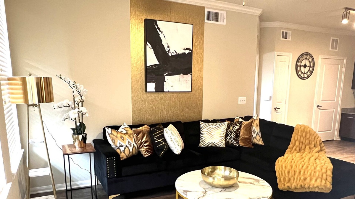 Lazybrook/Timbergrove Apartment | close to downtown houston-free gated parking
