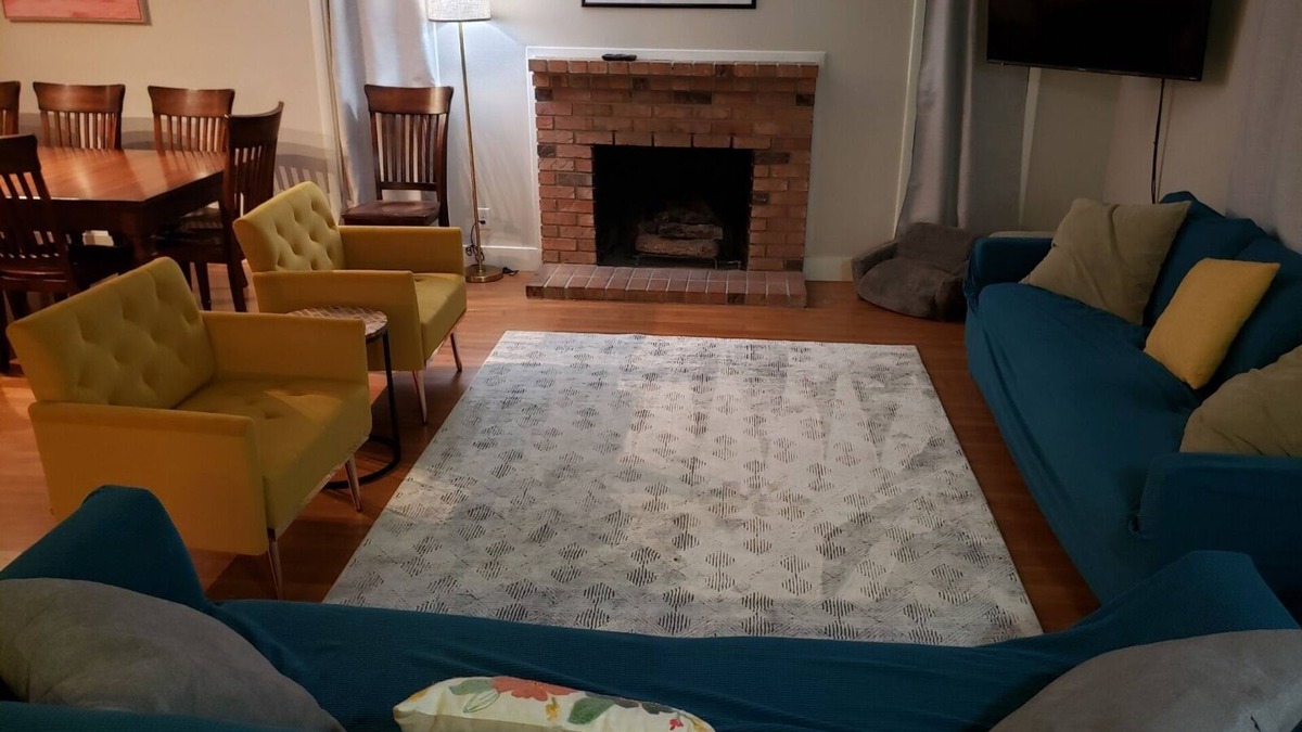 West University House | Close to Downtown Reno, easy drive to Tahoe, spacious house overlooking Reno!