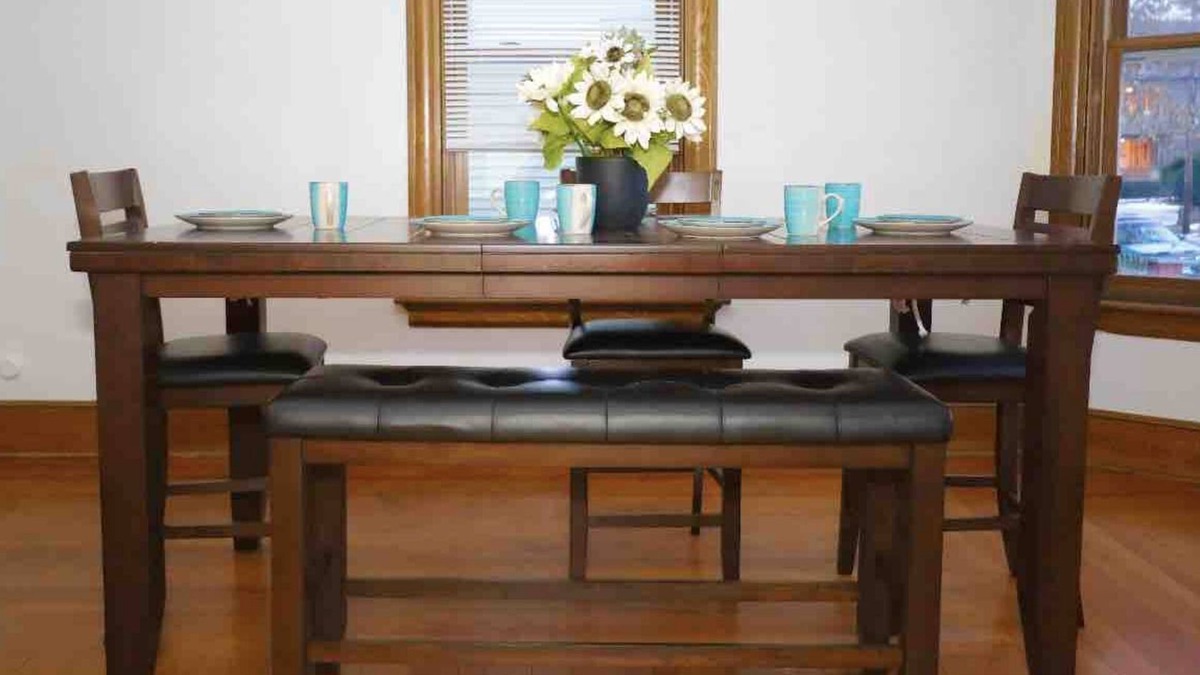 West New Haven Apartment | Close to Downtown-Yale-Spacious-Free Wine