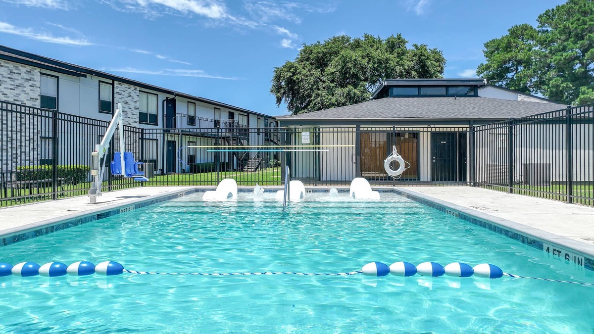 Lufkin Apartment | Close to everything 1-bedroom apartment w/AC & fitness room in charming Lufkin