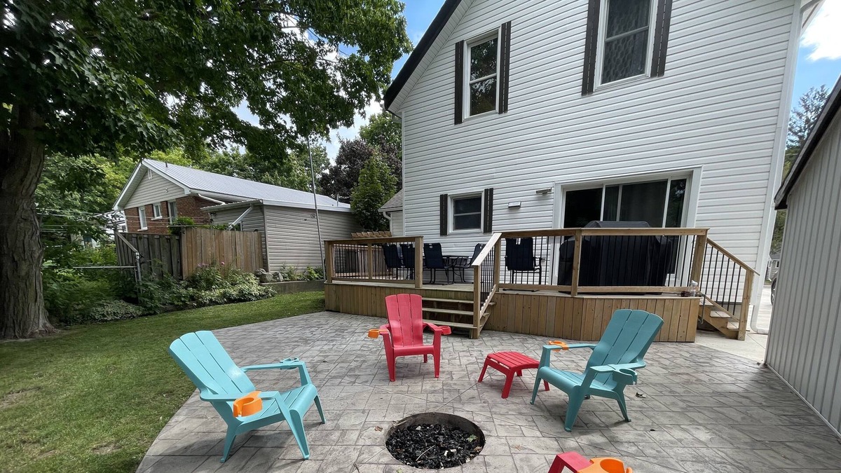 Clinton House | Close to Goderich and Bayfield - Fire Pit * BBQ