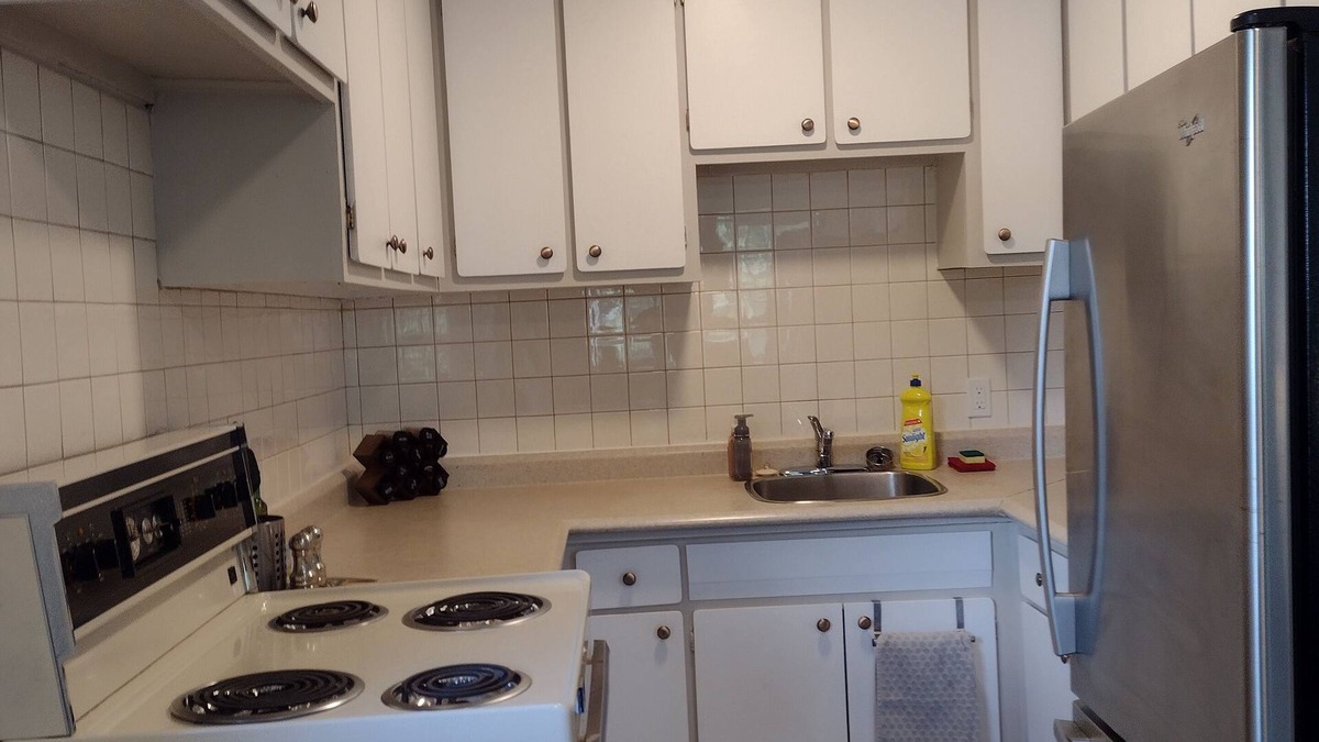 North Bay Apartment | Close to highway access! Stylishly decorated, comfortable apartment.