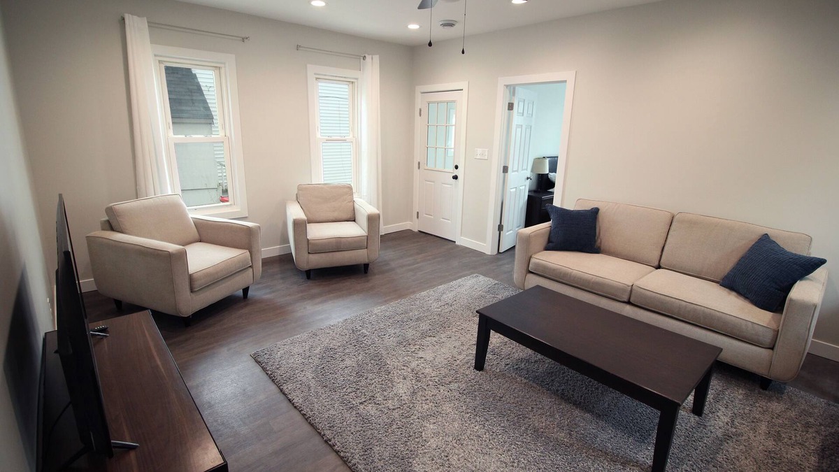 Grand Rapids House | Close to Hospitals, Downtown, Walk to Restaurants