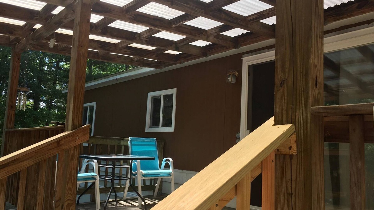 Walhalla House | Close to Lakes, Rivers, & Beautiful Ludington - Fishing and Hunting Paradise