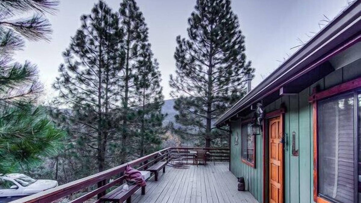 Pittsburg House | Close to Levi Jackson Wilderness Road State Park! Free Parking, Pet-friendly!