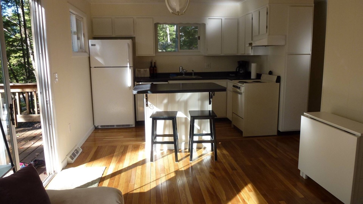 Mount Sunapee House | Close To Mt Sunapee - Skiing, Hiking Trails, Lake Access and more!