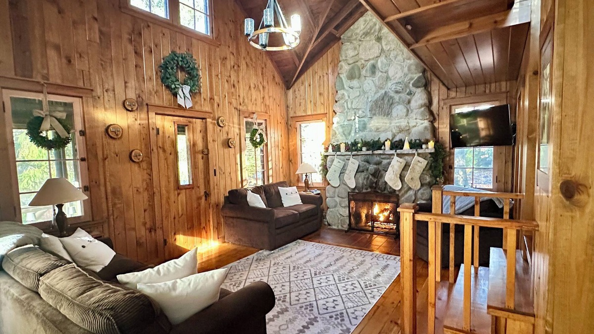 Michigan City Cabin | Close to New Buffalo, South Bend, Walk to Lake