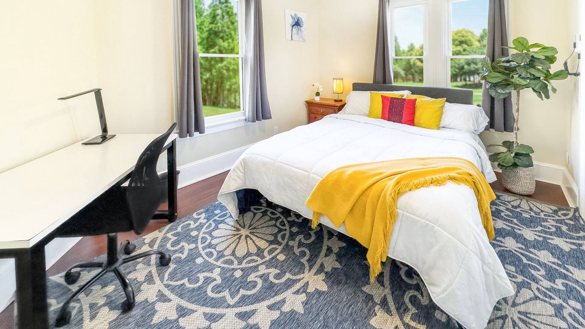 Tarrytown House | Close to New York City with Bridge View & Parking