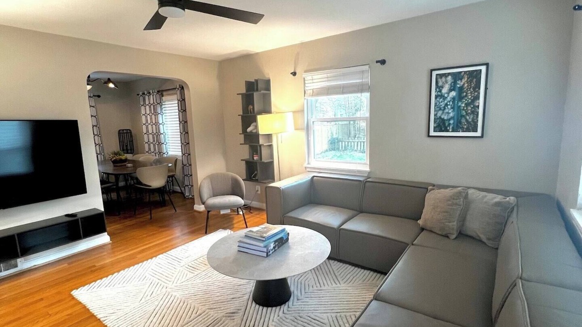 Del Ray House | Close to Old Town Alexandria And All Things DC