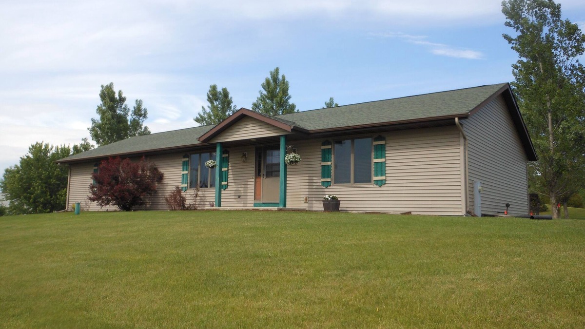 Elkhart Lake House | Close to Road America and Beautiful Elkhart Lake and Great Golf Courses