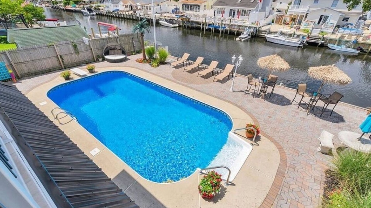Bayville House | Close to Seaside Heights Jersey Shore Beach House