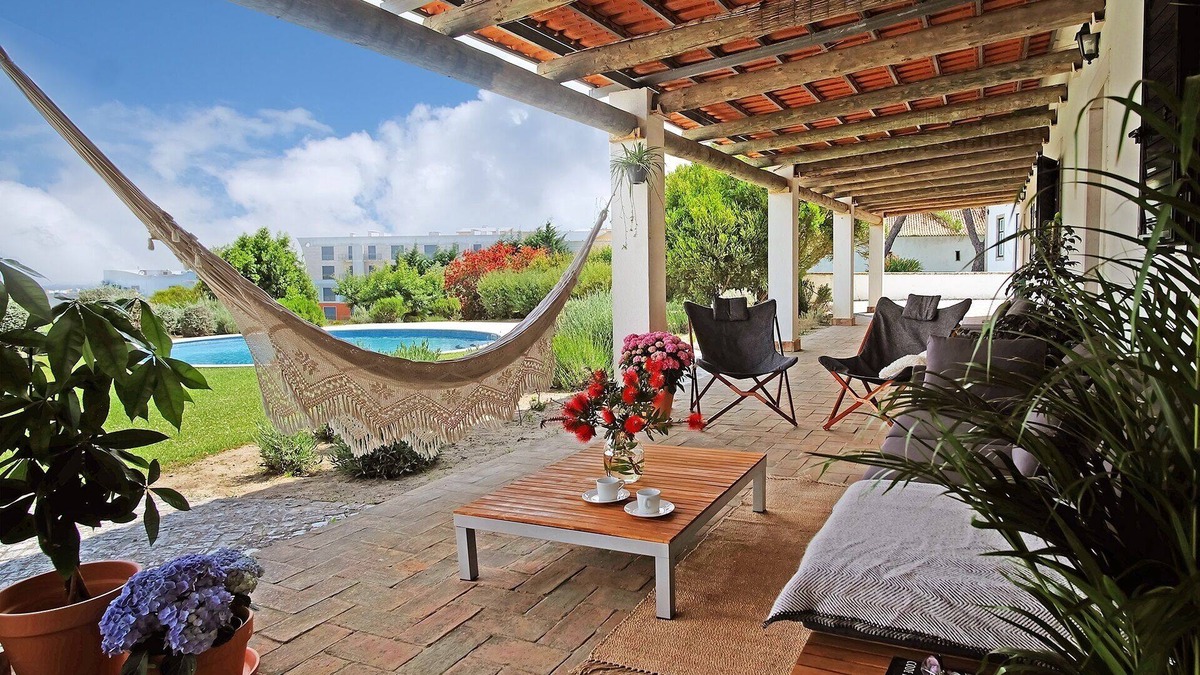 Santana Villa | Close to SESIMBRA, tranquility, swimming pool, terrace, gardens, 10 min from the beach
