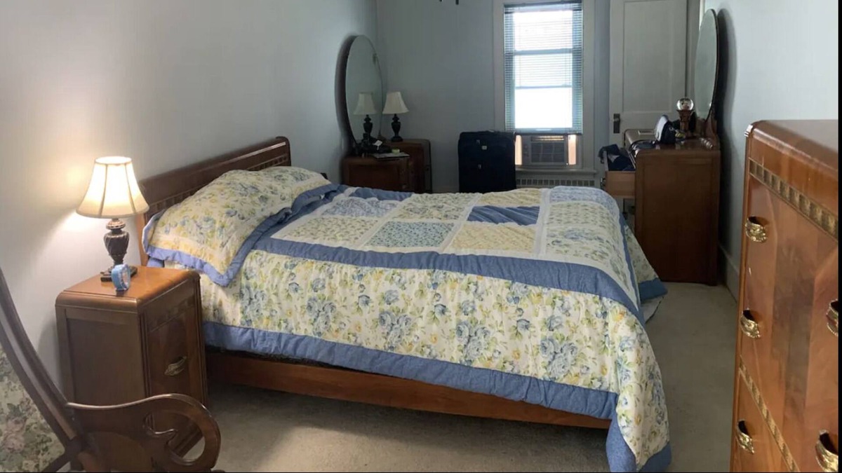 Carbondale House | Close to Sking: Cheerful 2 Bedroom 1.5 bathroom Single-Family Home