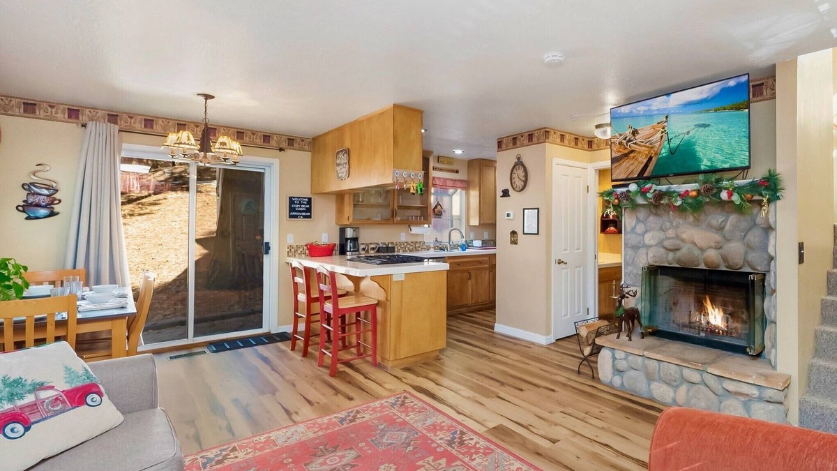 Arrowbear Lake House | ❄Close to 🎅Skypark & ⛷Snow Valley- Full Kitchen, Fireplace, HBO Max, Netflix❄
