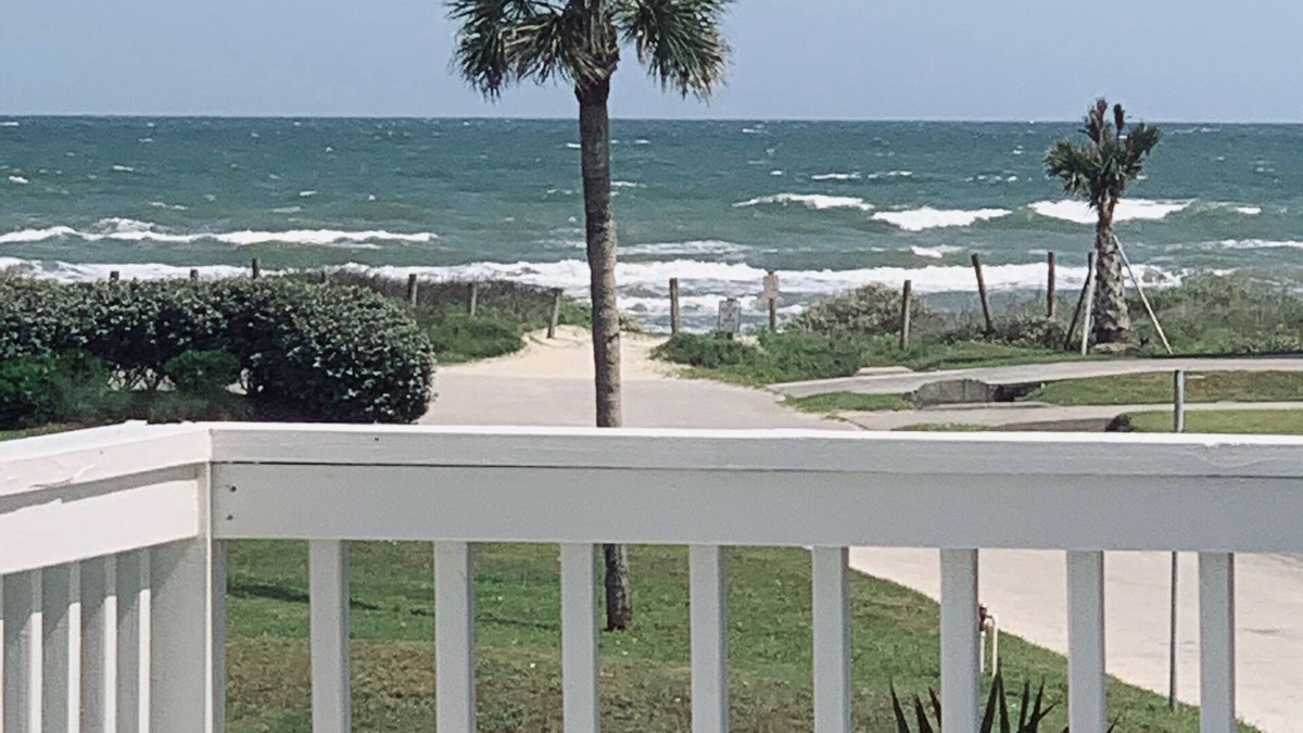 Pirates Beach House | Close to the Beach !