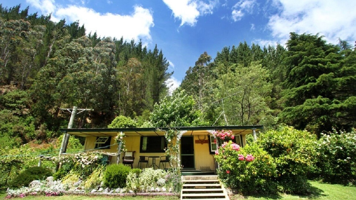 Riwaka Cottage | Close to the beaches away from the crowds! Some availability in January 2026