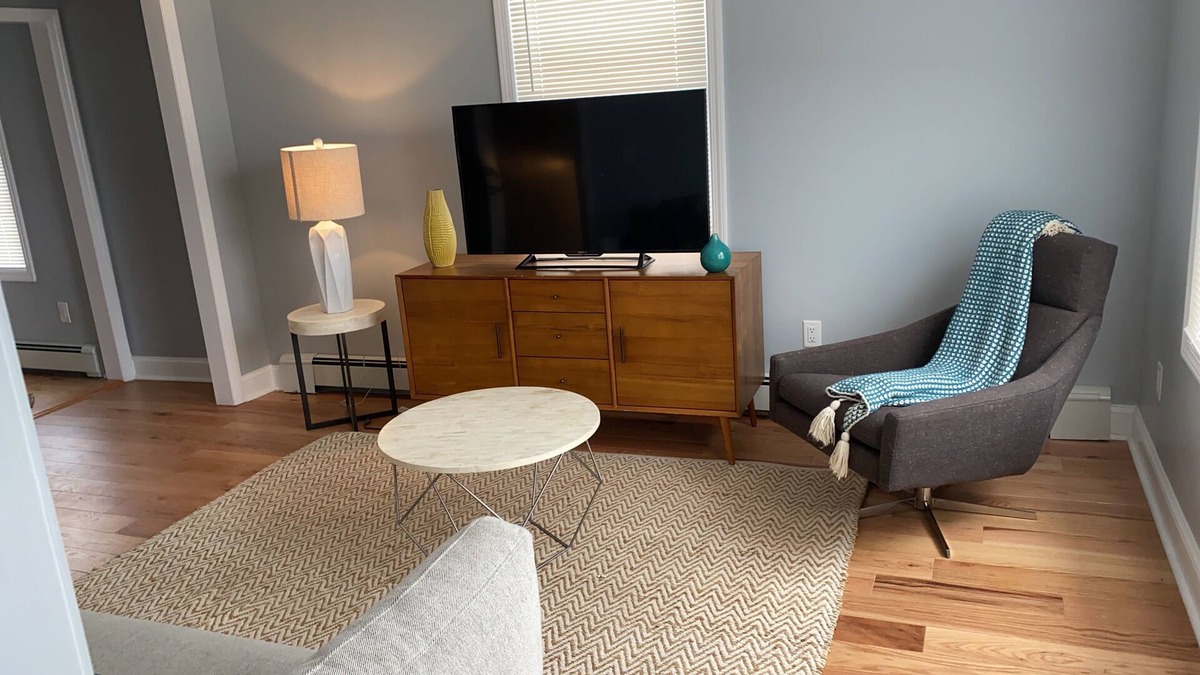 Getty Square House | Close To The metro north Yonkers station