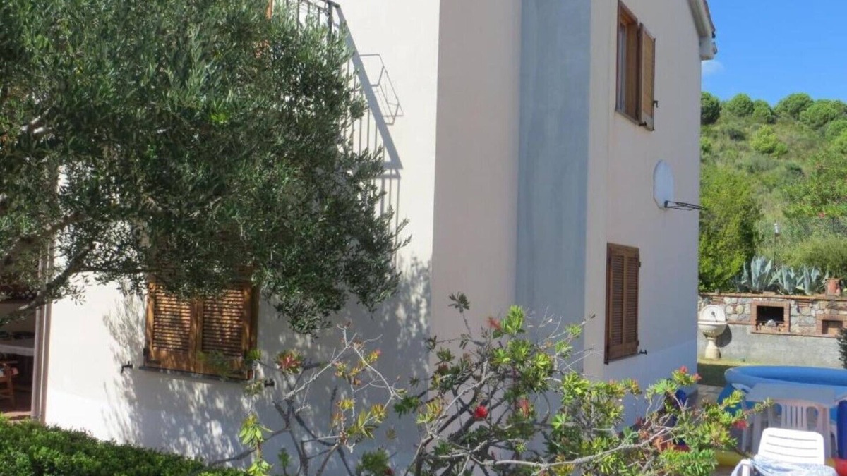 Marina di Maratea Apartment | Close to the most convenient and breezy beach in Maratea, with garden and terrace.