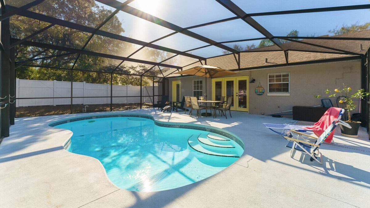Lady Lake House | Close to the Villages, Disney World, and More