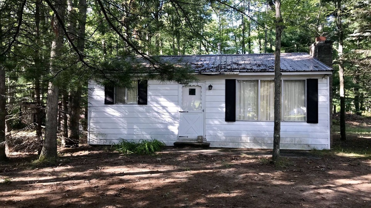 Brethren House | Close to Tippy Dam, Lake Elinor, Dickson Park. Clean & cozy!