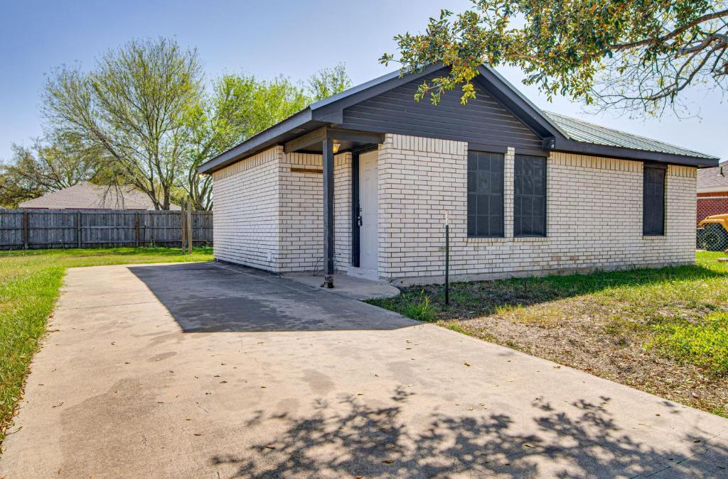 Weslaco House | Close to Town and Med Center Weslaco Home