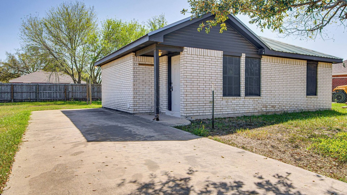 Weslaco House | Close to Town & Med Center: Weslaco Home