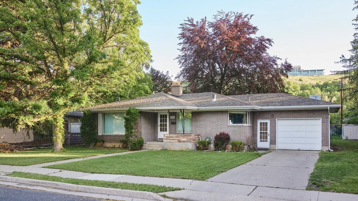 Logan House | Close to USU and Logan Canyon