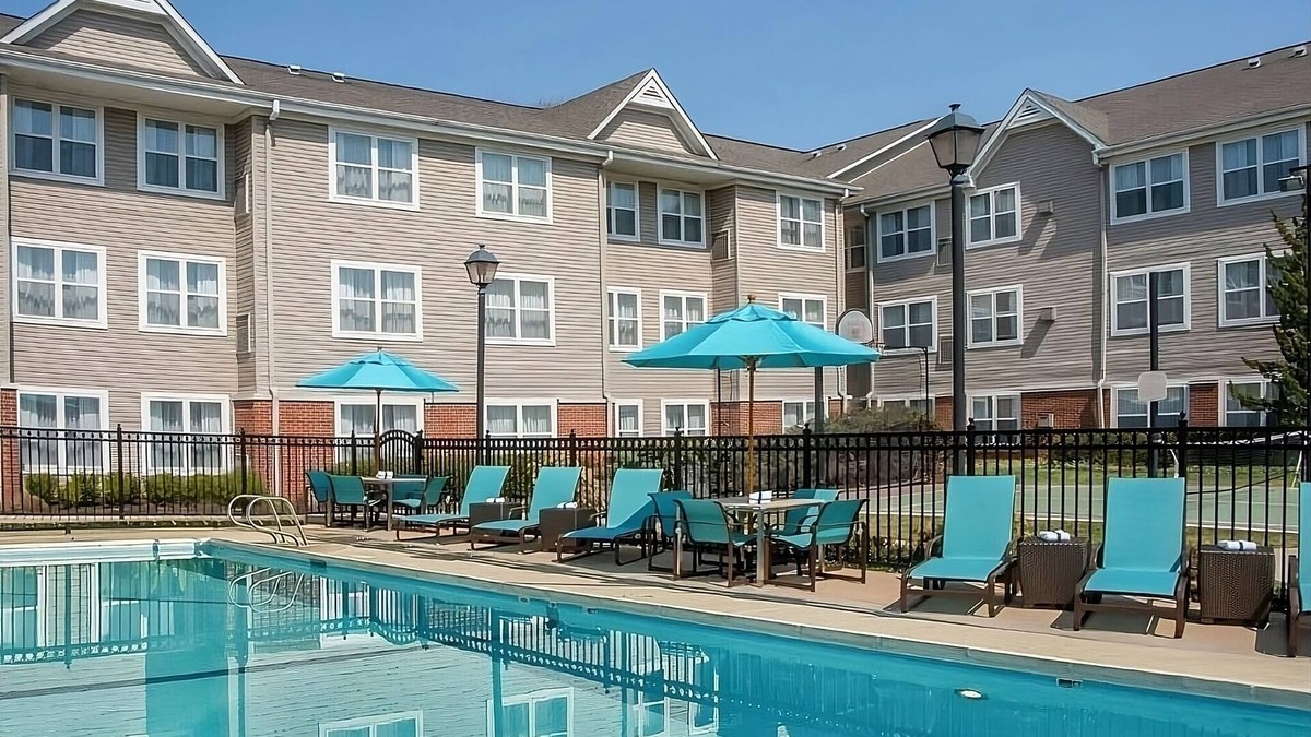 Barracks Road House | Close to Virginia Discovery Museum! 2 Modern Units, Pets are Allowed w/Pool