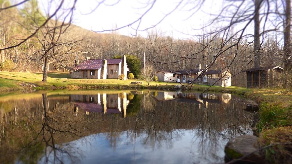 Syria Cabin | Closest Cabin to Old Rag & Steps to White Oak Canyon; 2 ponds w/private creek