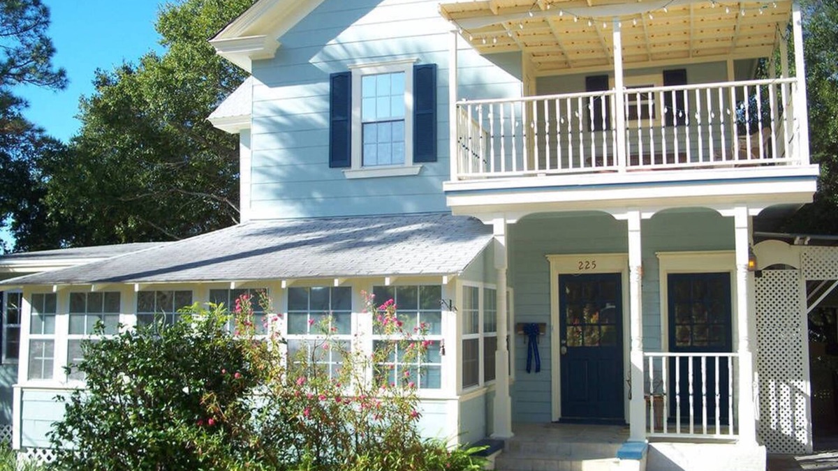 Mount Dora House | CLOSEST Home to Downtown Mt Dora & Lakefront - Winter 2018 SALE!