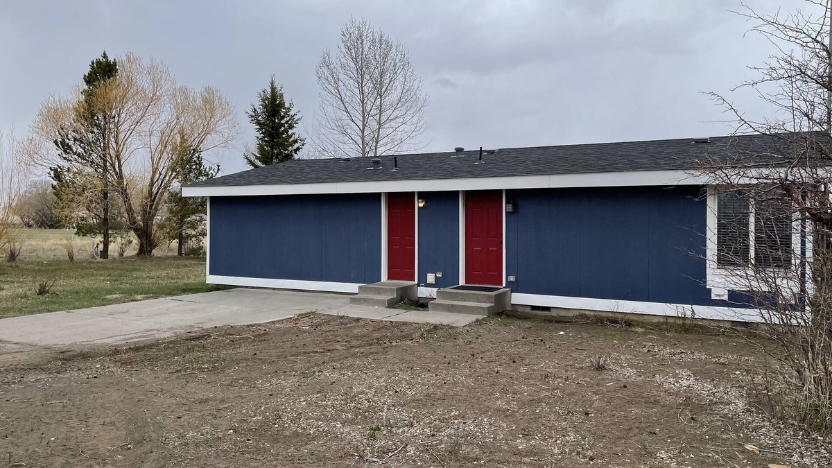 St. Anthony House | Closest to world famous St. Anthony Sand Dunes