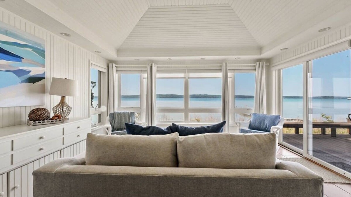Lake Township House | Cloud Nine on Crystal Lake