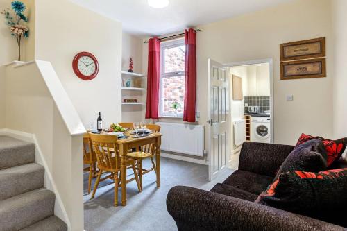 Congleton House | Cloud View Cottage