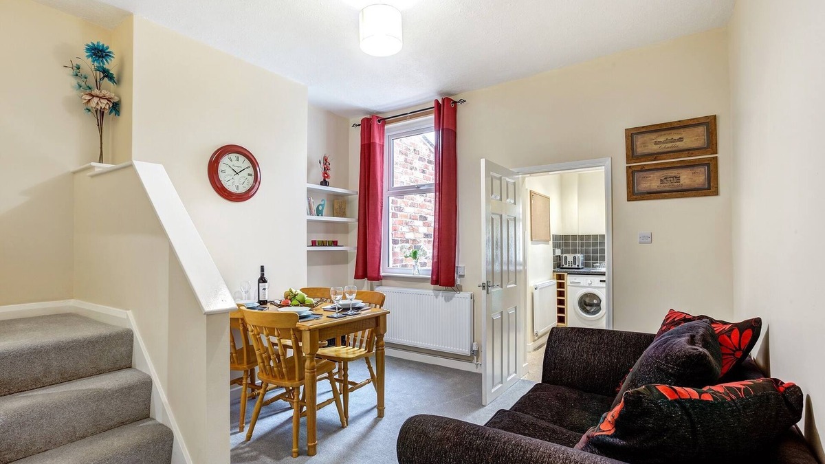 Congleton Cottage | Cloud View Cottage
