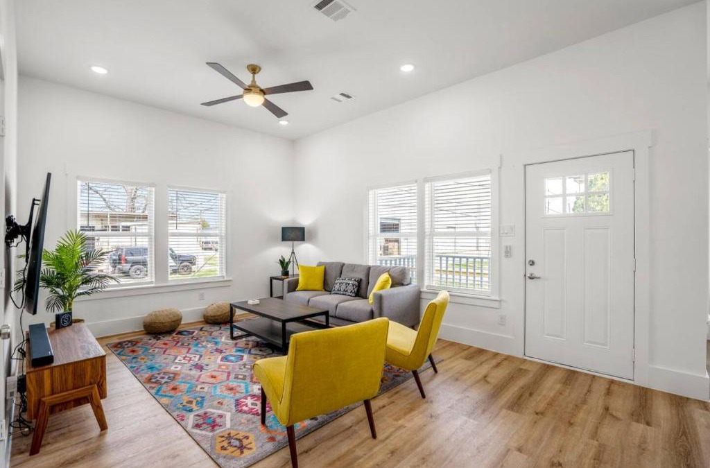 Greater East End House | Cloud9 Super-Luxe at East Downtown